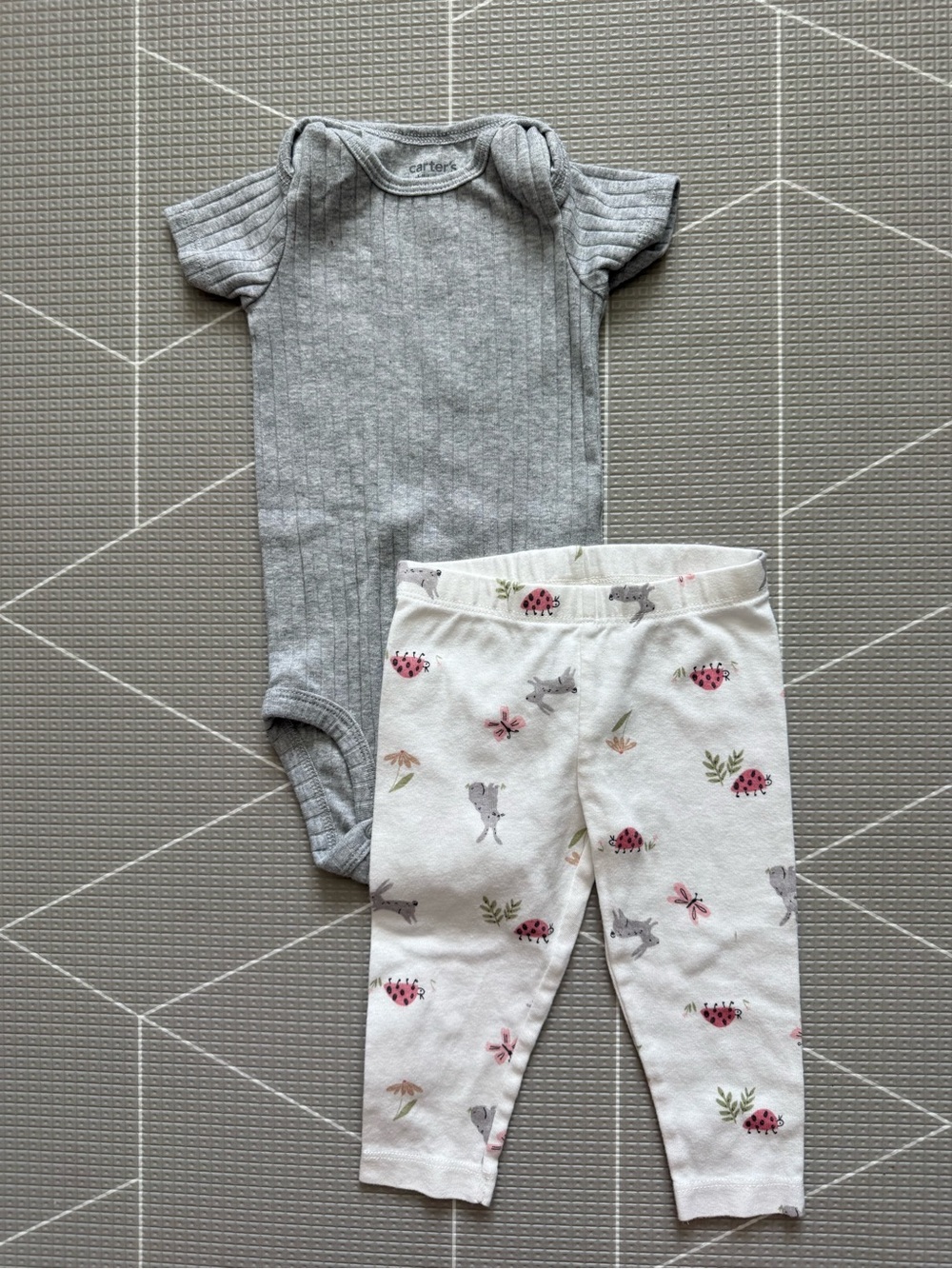 Carters|Baby girl boho set,ribbed short sleeve onesie & ladybug bunny leggings•